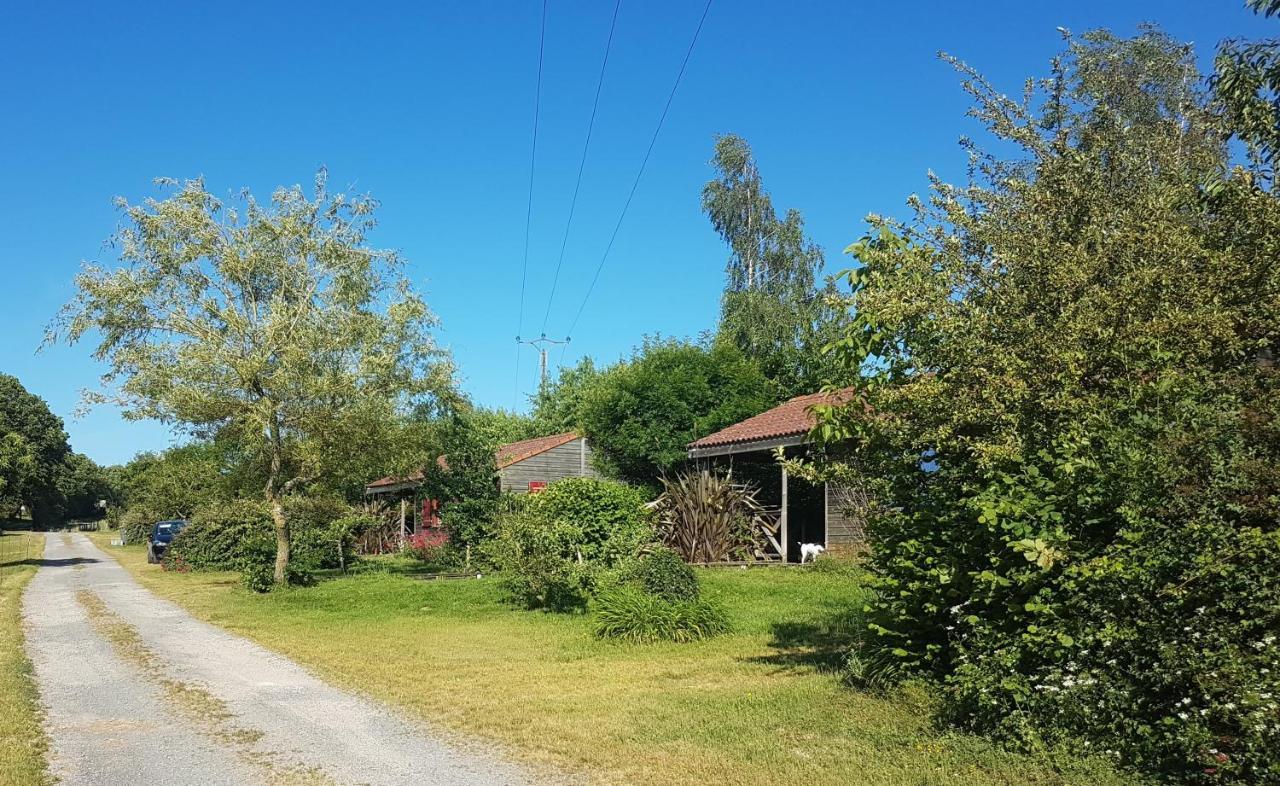 Camping De La Chagnee Saint-Aubin-le-Cloud Exterior photo