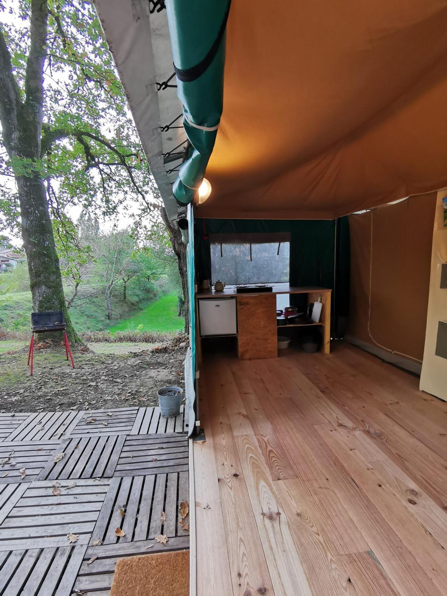 Camping De La Chagnee Saint-Aubin-le-Cloud Room photo