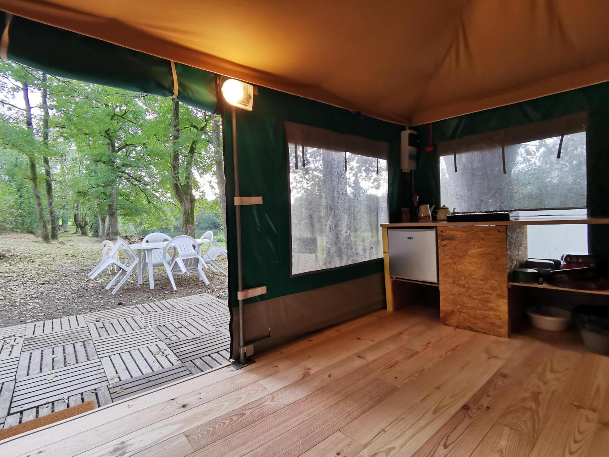Camping De La Chagnee Saint-Aubin-le-Cloud Room photo